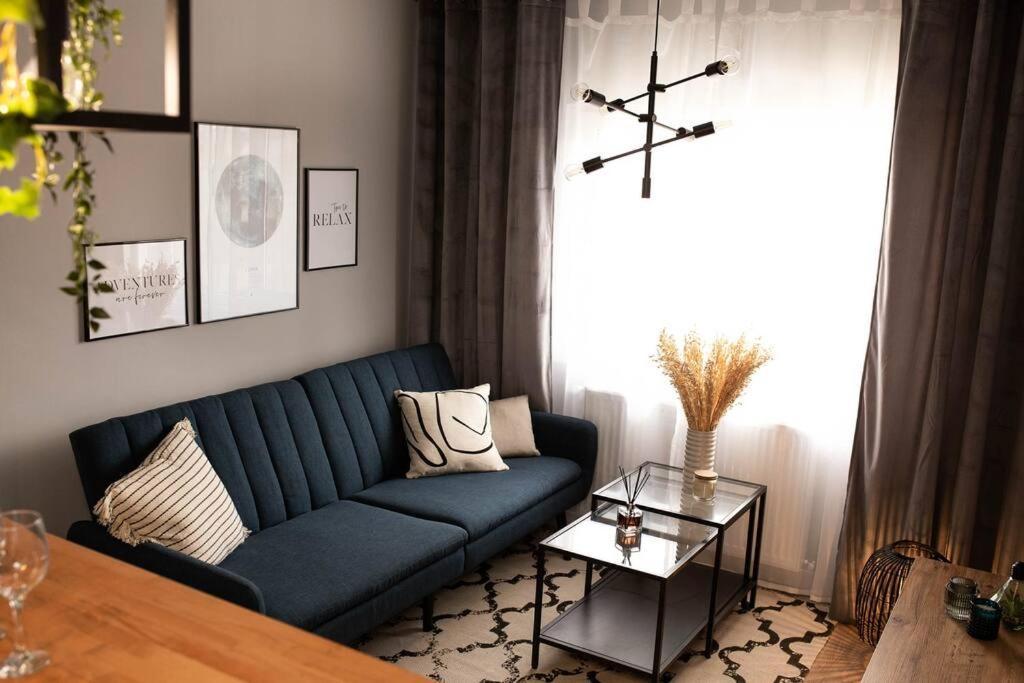 Blue Moon. Cozy Apartment Near Iulius Mall Cluj-Napoca Exterior photo